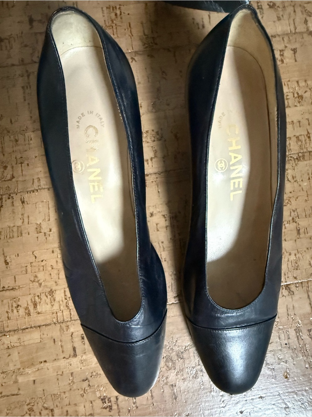 CHANEL Black Leather Classic Round-Toe Flats